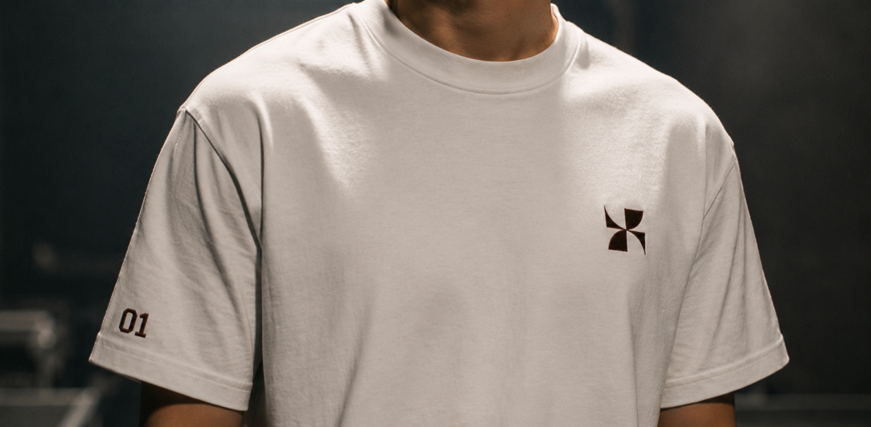 The tee worn on the Riviera in the late afternoon