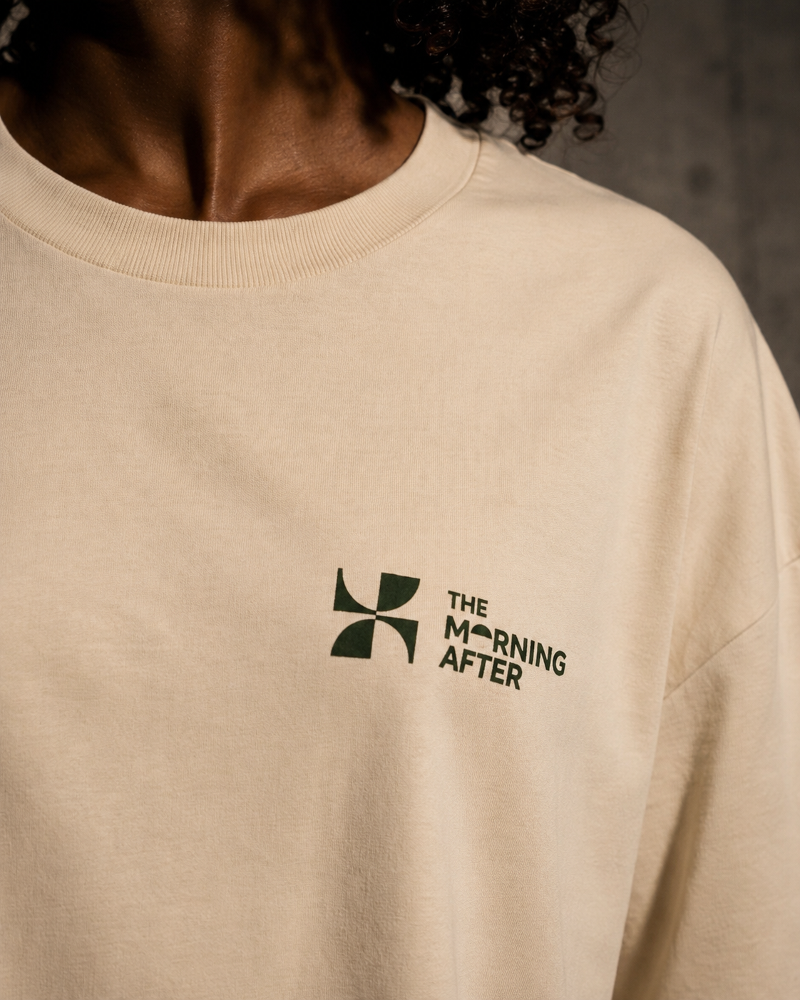 The tee worn on the Riviera in the late afternoon